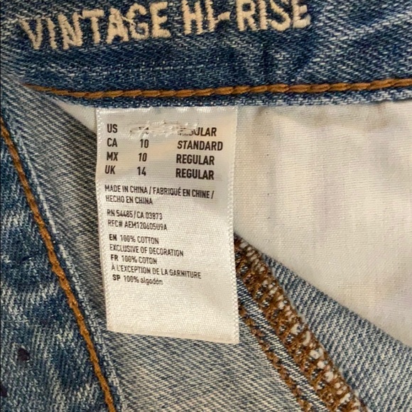 ‼️AEO JEAN SHORTS - Picture 3 of 4